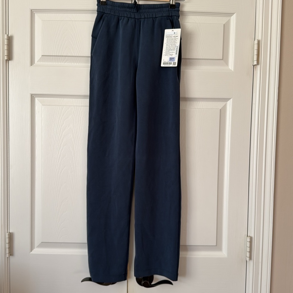 Lululemon Softstreme High-Rise Pant
True Navy Size：0 NWT - Picture 6 of 9